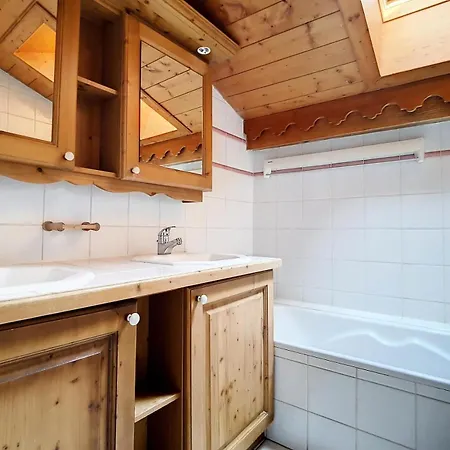 Alpages De Reberty - En Duplex Spacieux - Proche Des Pistes - Balcon - Piscine - Parking Couvert Mae-9934 Apartment